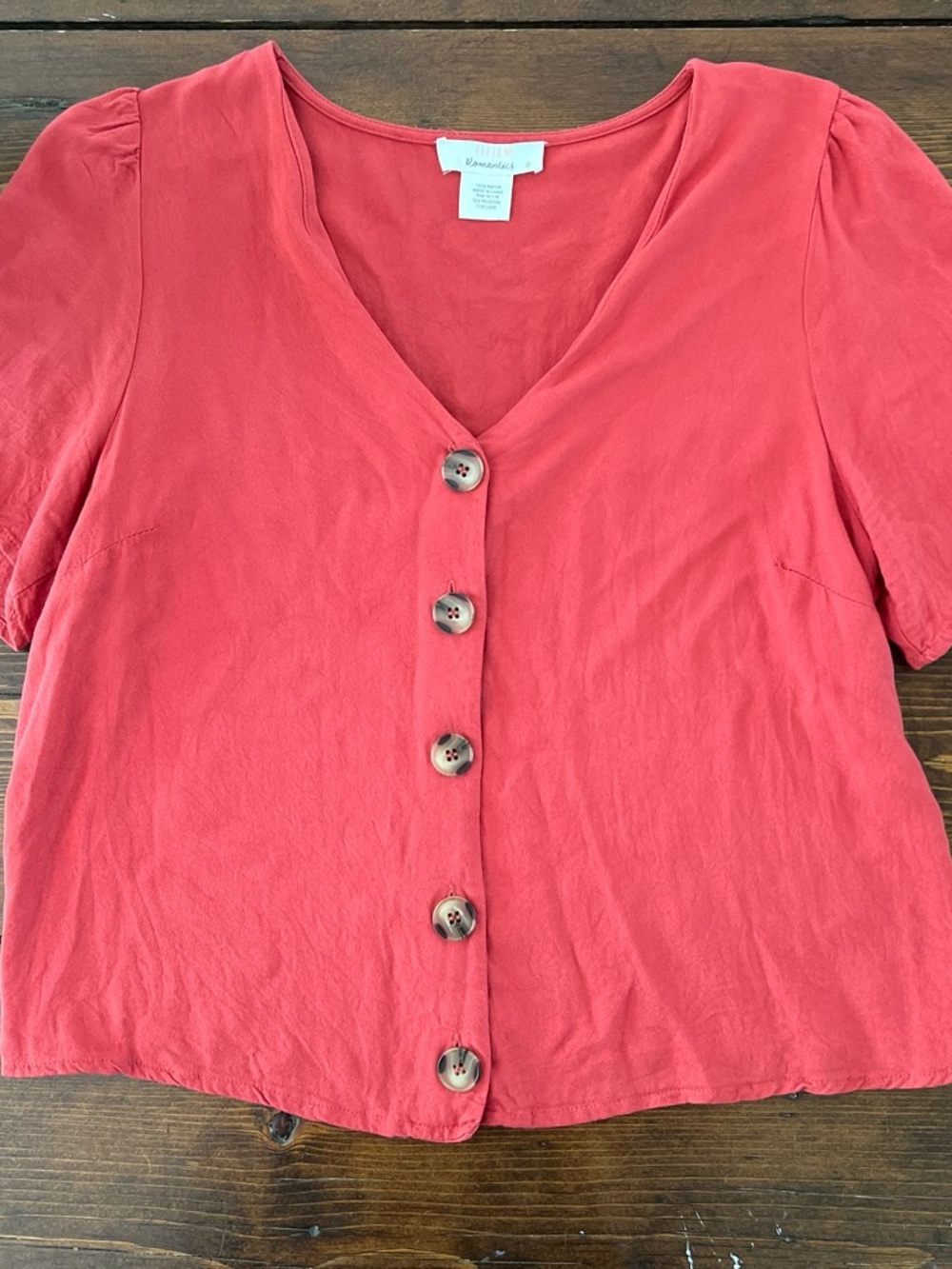 URBAN Romantics Coral Button-Front V-Neck Top